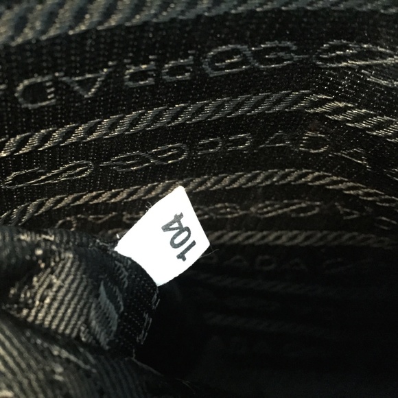 PRADA Vitello Drive Leather Bowler/Doctors Handbag - Picture 7 of 16